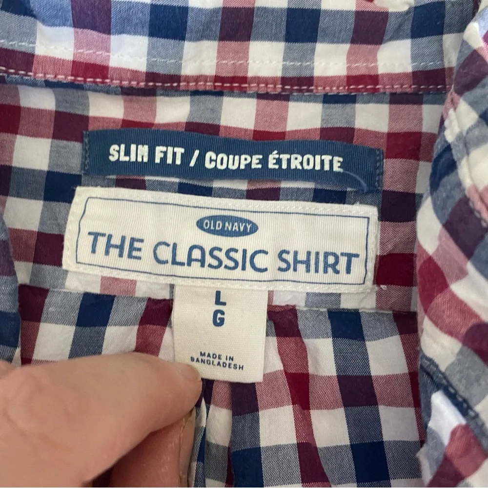 Old Navy the classic shirt button down slim fit boysenberry plaid Large
